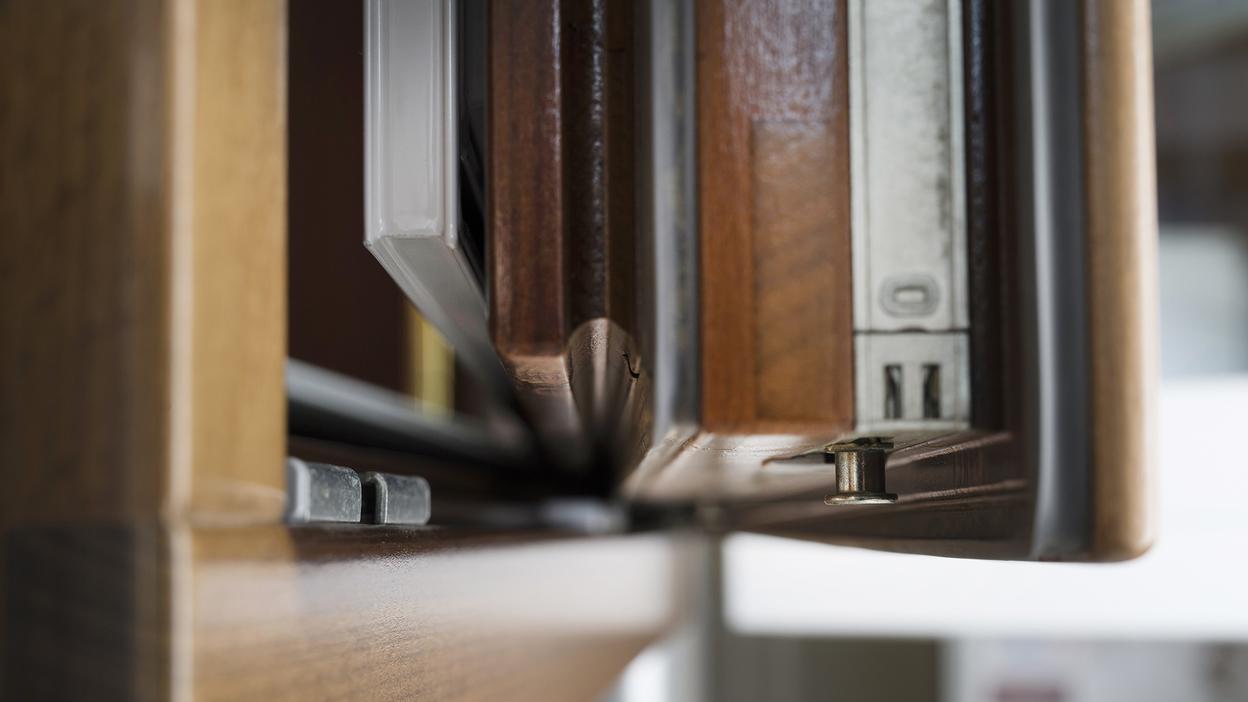 Fenster mit Pilzzapfen vom #Branche1#