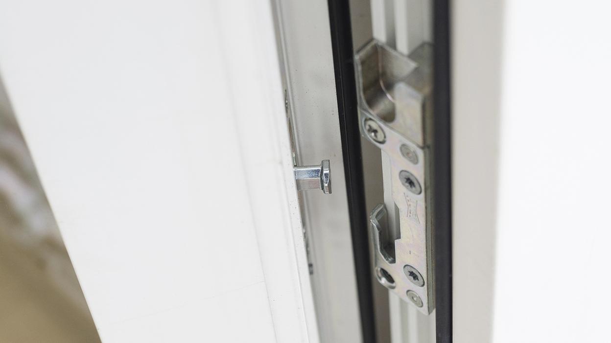 Fenster mit Pilzzapfen - #Branche2#